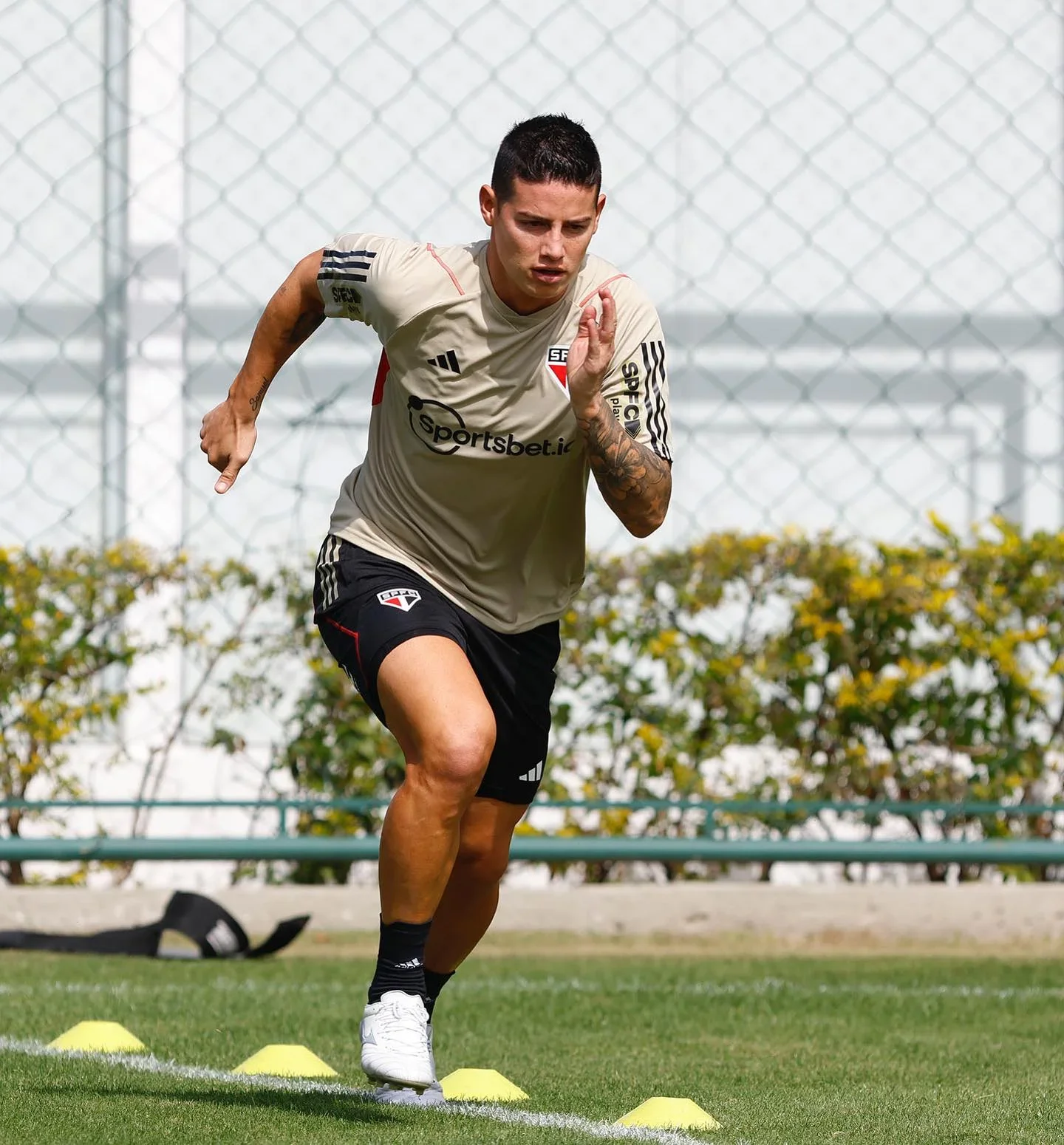 James Rodríguez en entrenamiento con San Pablo