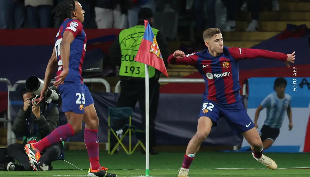 Barcelona celebrando su gol vs Napoli