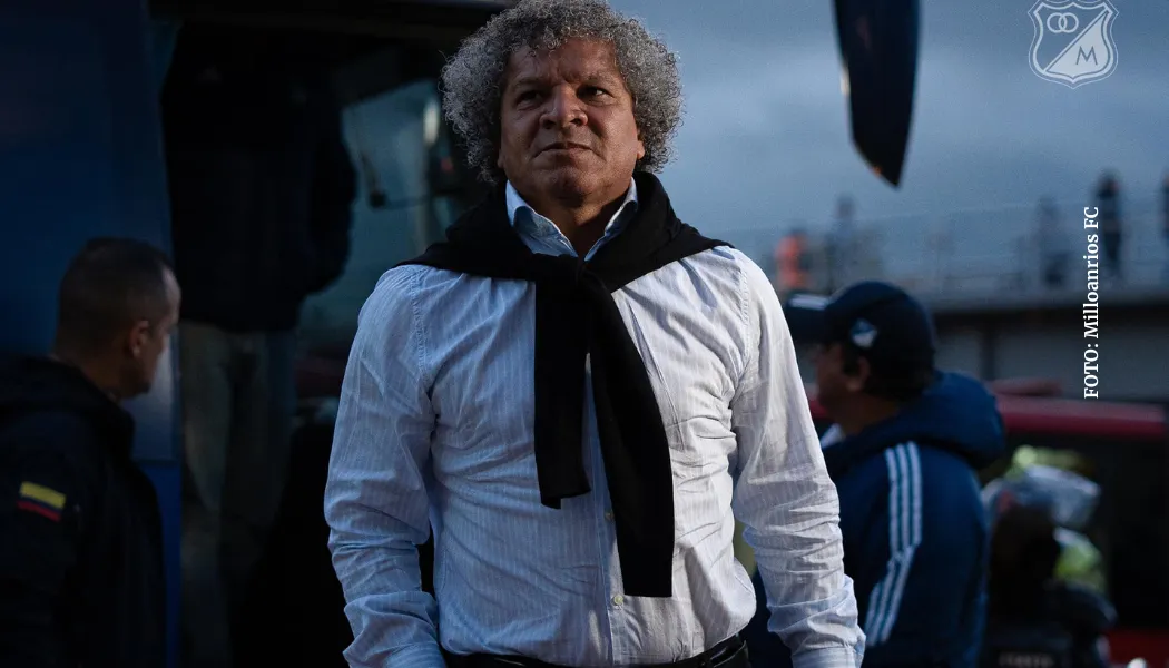 Alberto Gamero y un emotivo gesto: visitó a un hincha que lucha contra una enfermedad