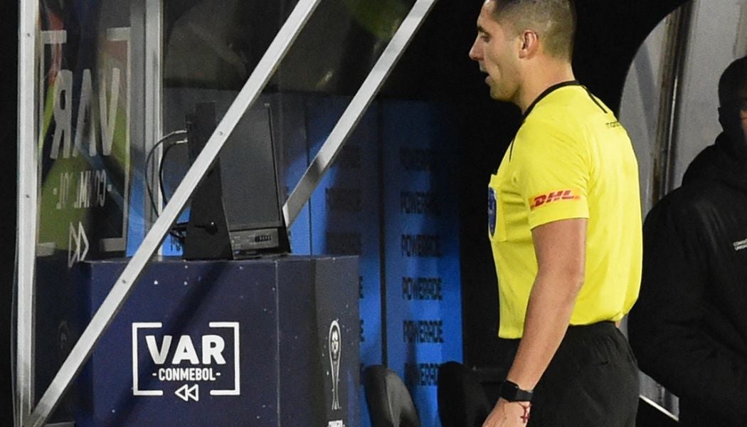 Uso del VAR en el fútbol