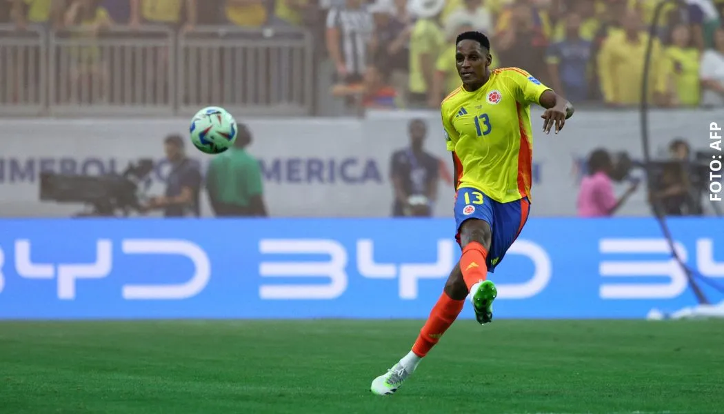 Cagliari recibiría oferta de 10 millones de euros por Yerry Mina