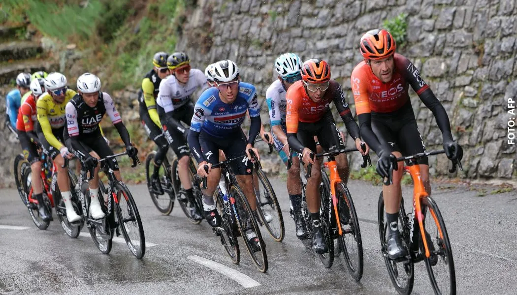 Caída de Egan Bernal en la Vuelta a Cataluña
