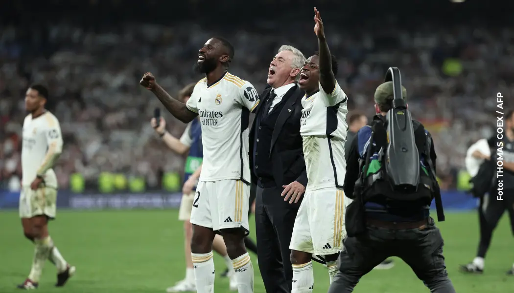 Carlo Ancelotti y el Real Madrid, festejando una nueva final de Champions.