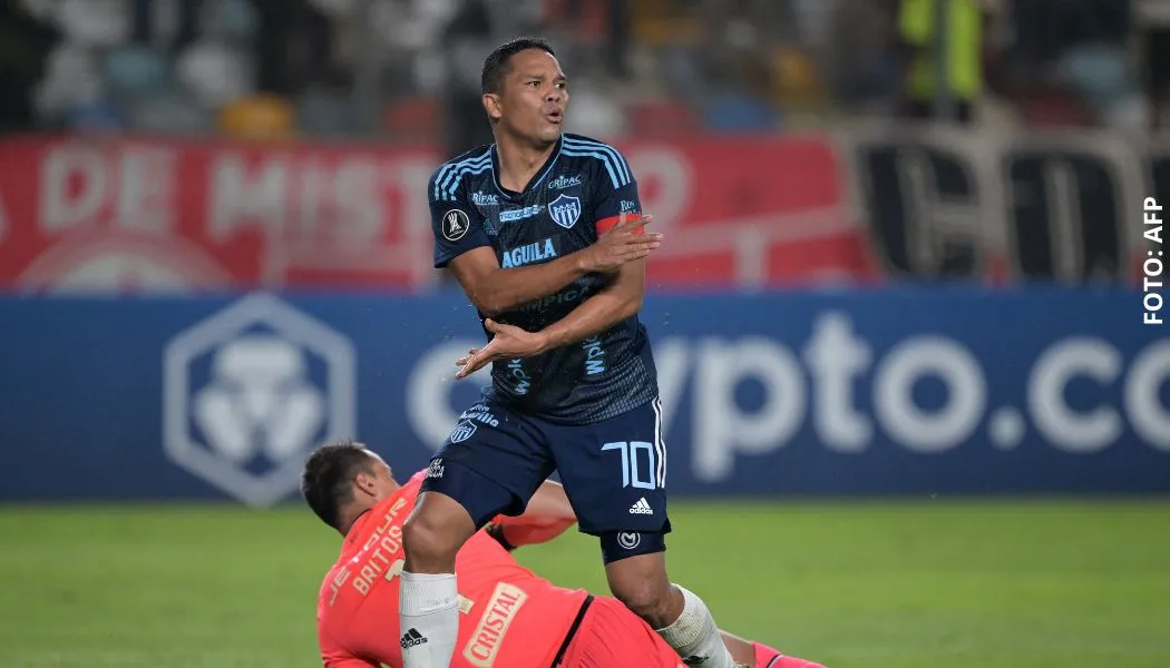 Carlos Bacca afirmó que a Juan Guillermo Cuadrado le interesaría llegar a Junior