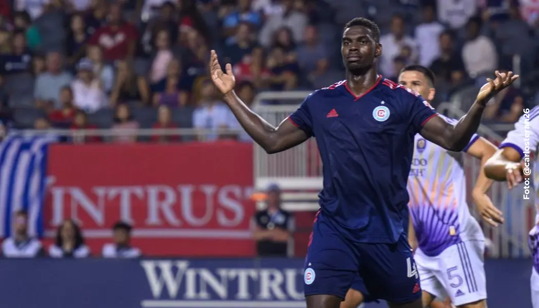 El RC Lens, equipo de la Ligue 1 de Francia, ha puesto sus ojos en Carlos Terán.