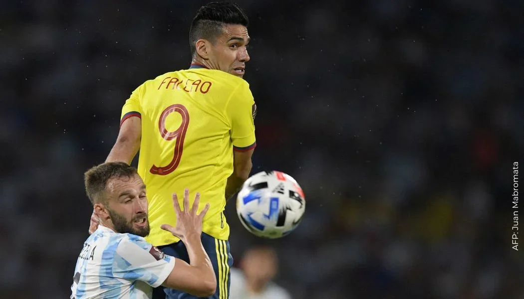 Falcao dejó boquiabiertos a hinchas con gran chilena