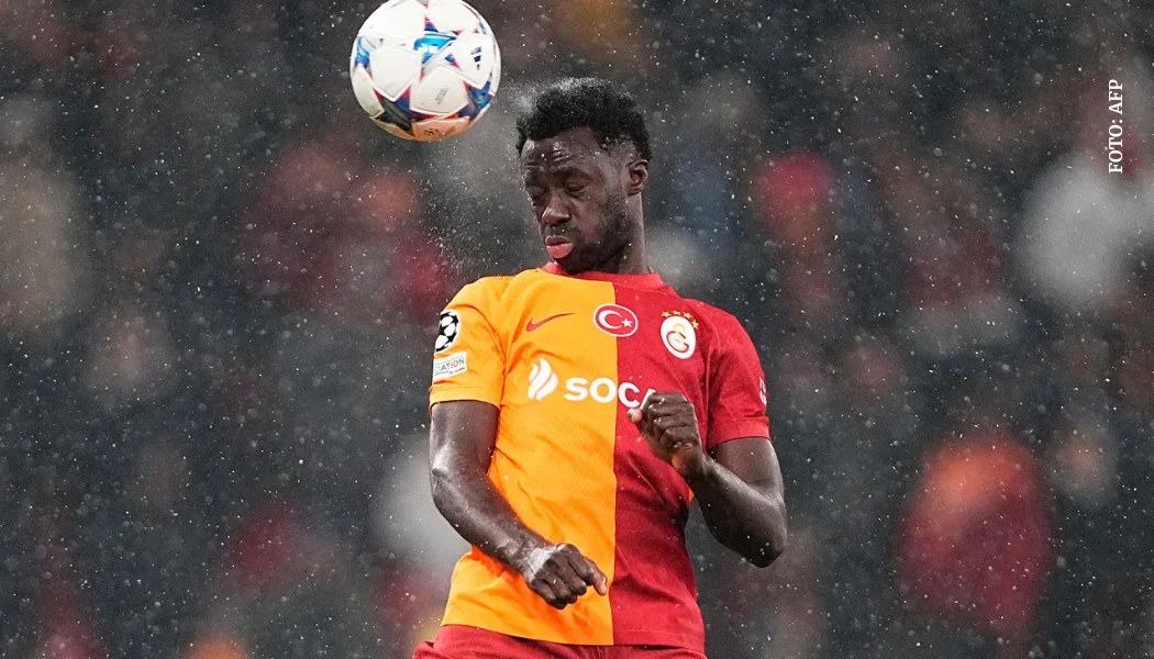 Davinson Sánchez con Galatasaray