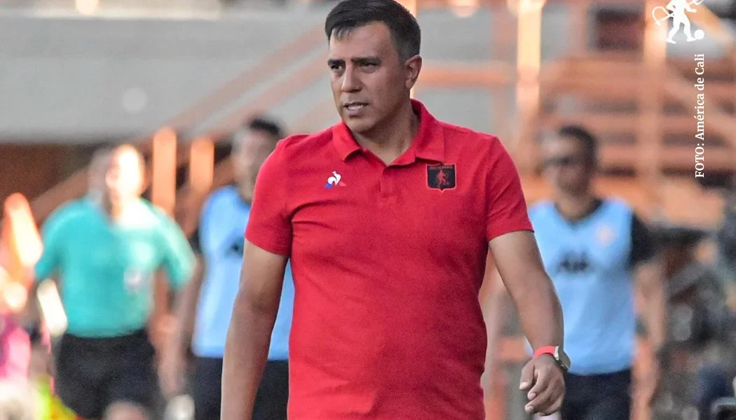 César Farías director técnico de América de Cali