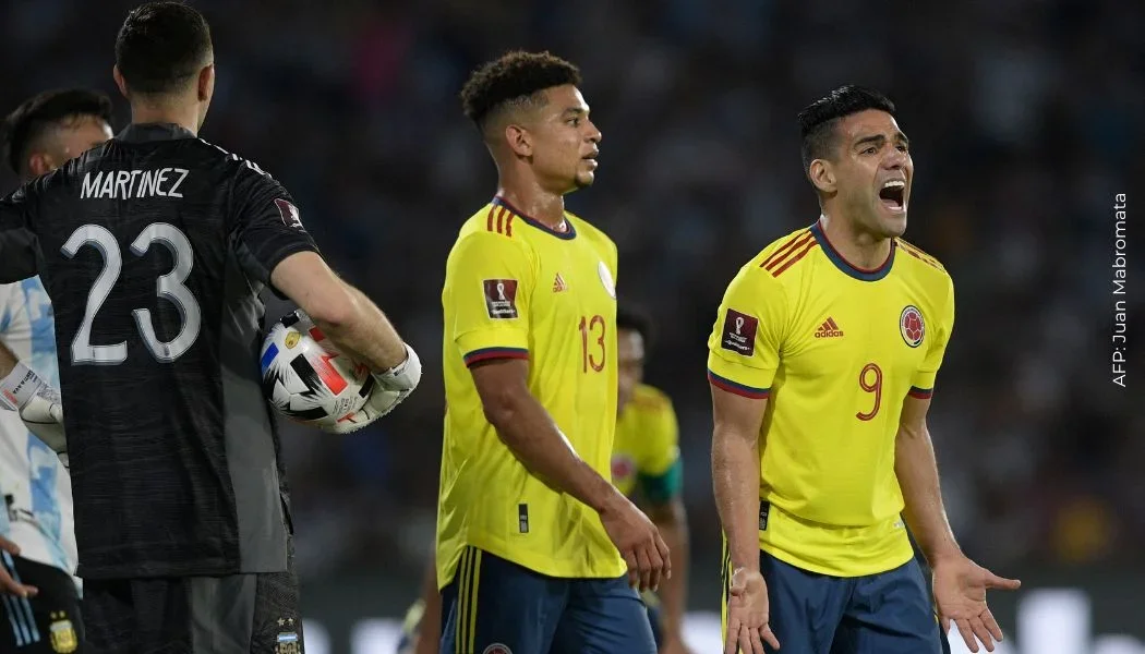 Escultura en honor a Falcao divide opiniones