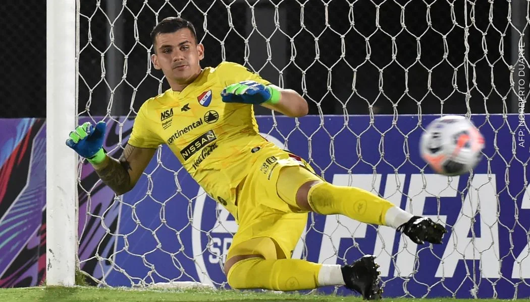 ¿Qué ha hecho Santiago Rojas? arquero que busca Nacional