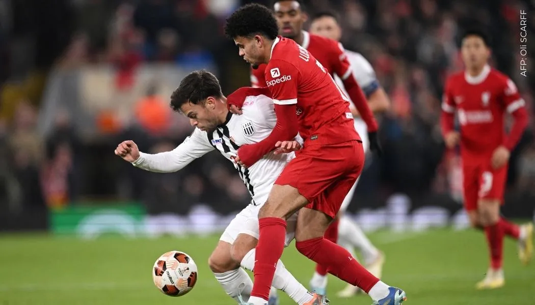 Luis Díaz recibe elogios por regates ante el City