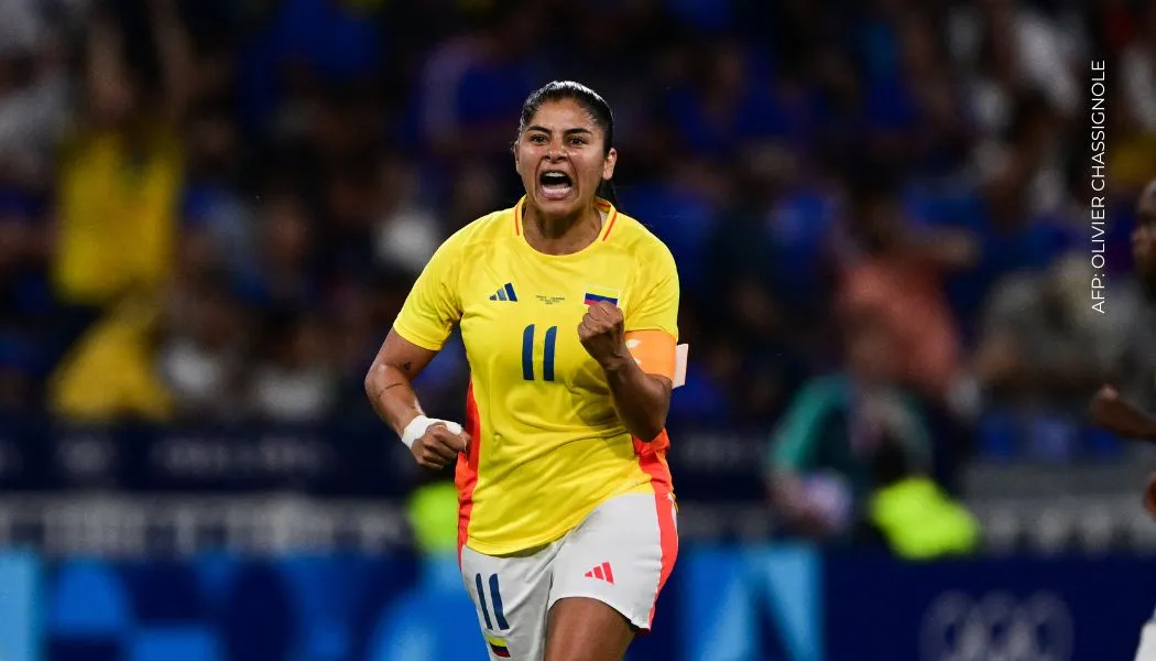 Golazo de Catalina Usme en la Champions League