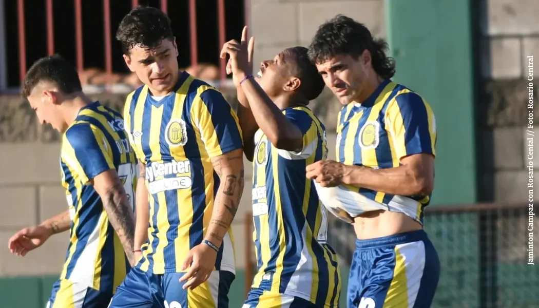 Jaminton Campaz celebrando su gol con Rosario Central