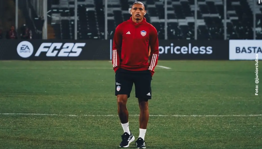 Jermaine Peña descarta cirugía en Junior tras lesión.