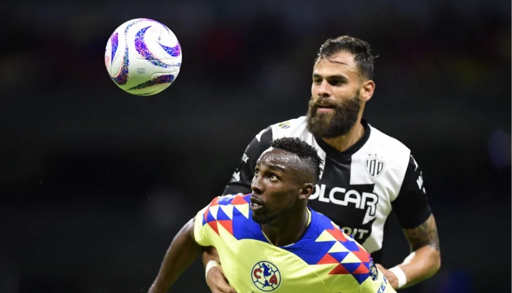 Julián Quiñones con el América de México