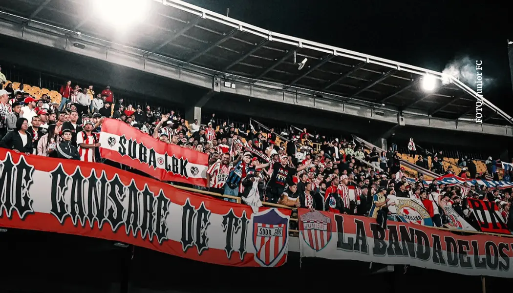 Hinchada de Junior de Barranquilla vs Santa Fe