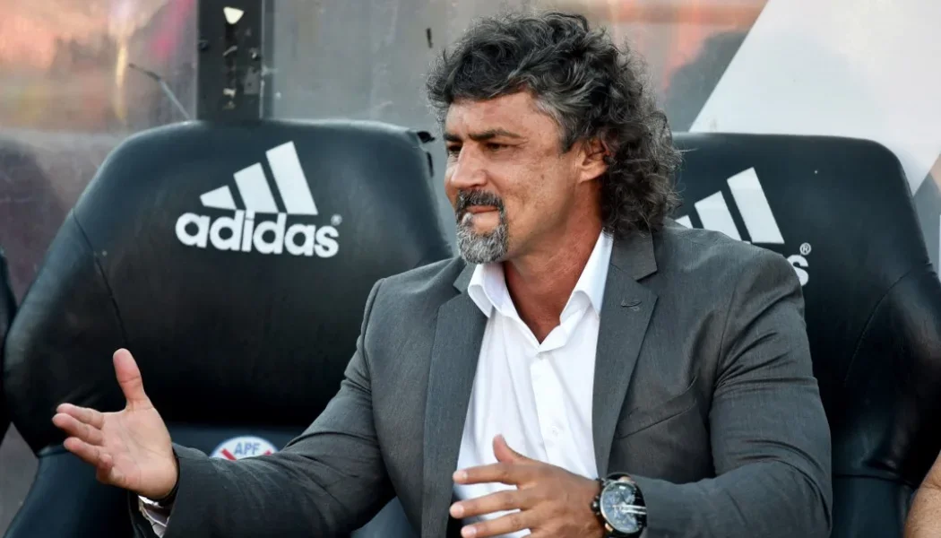 Leonel Álvarez: director técnico colombiano