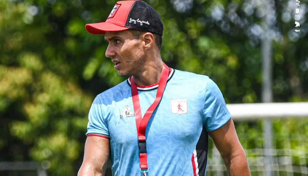Lucas González: entrenador del América de Cali