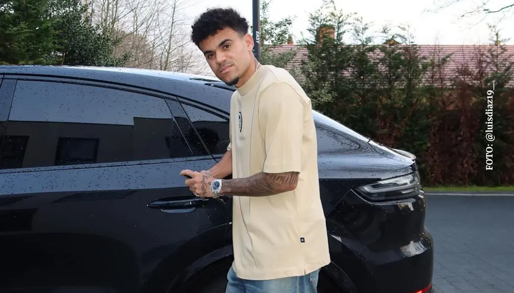 Luis Díaz y su lujoso auto en Inglaterra: esta es la marca y su millonario precio