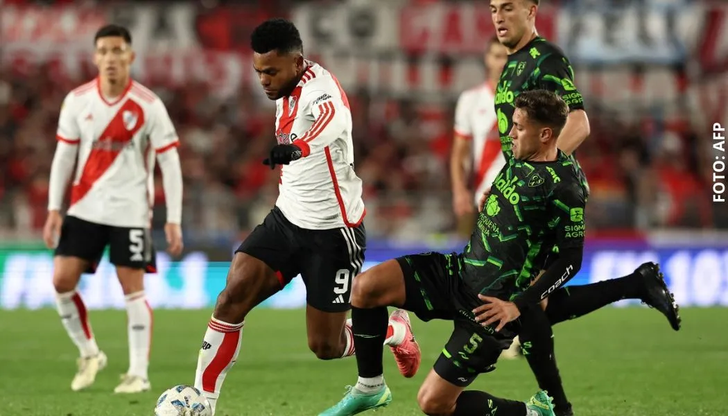 Miguel Ángel Borja ver gol con River Plate vs Tucumán