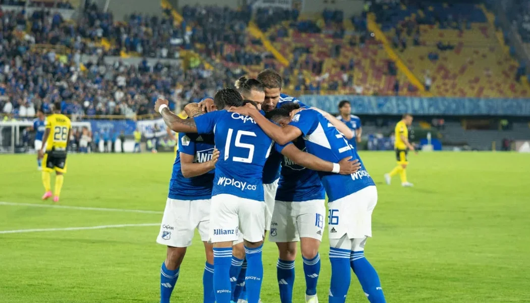 Millonarios Fútbol Club festejando ante Alianza Petrolera