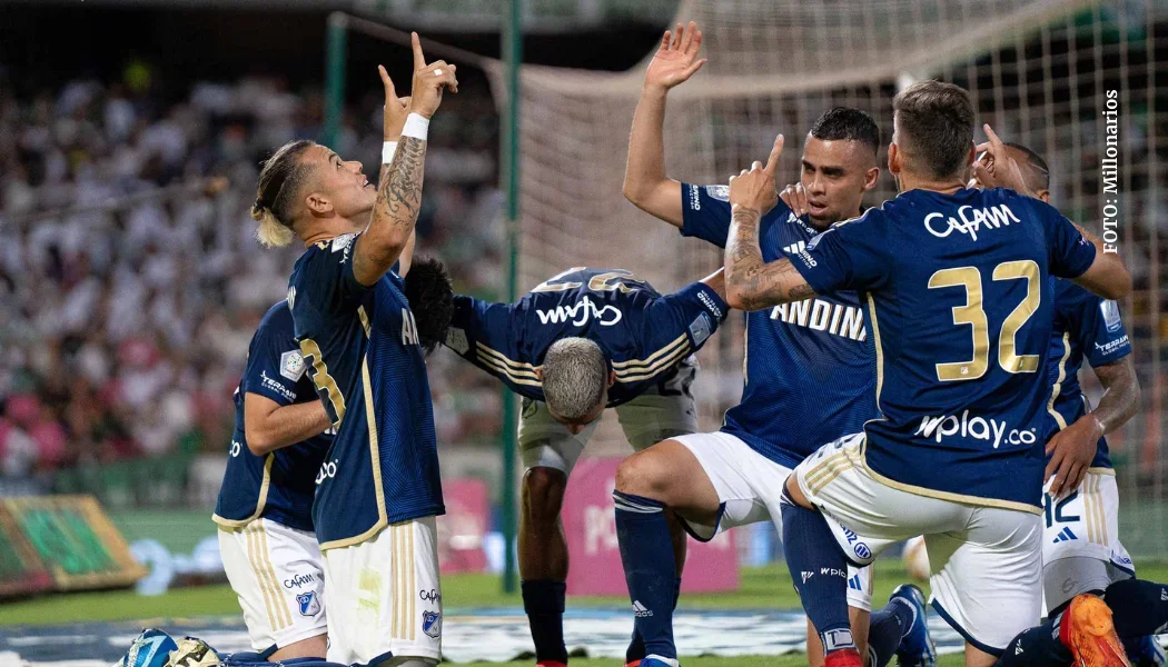 Millonarios celebrando un gol