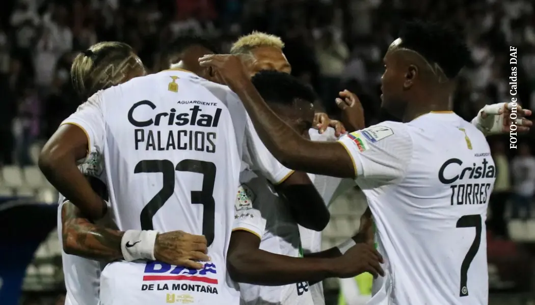 Once Caldas celebrando gol ante La Equidad