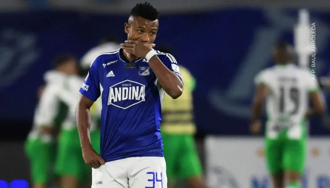 Óscar Cortés renovó su vínculo con Rangers en Escocia