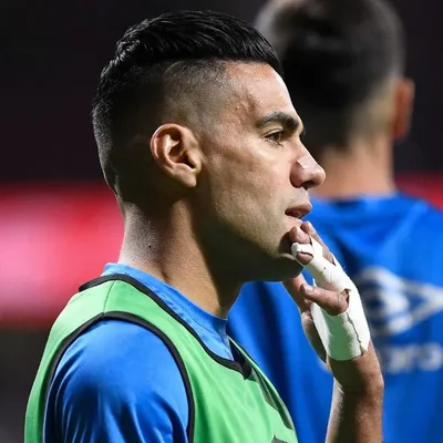 El efecto Radamel Falcao García: ya se agotó el nombre en la camiseta ...