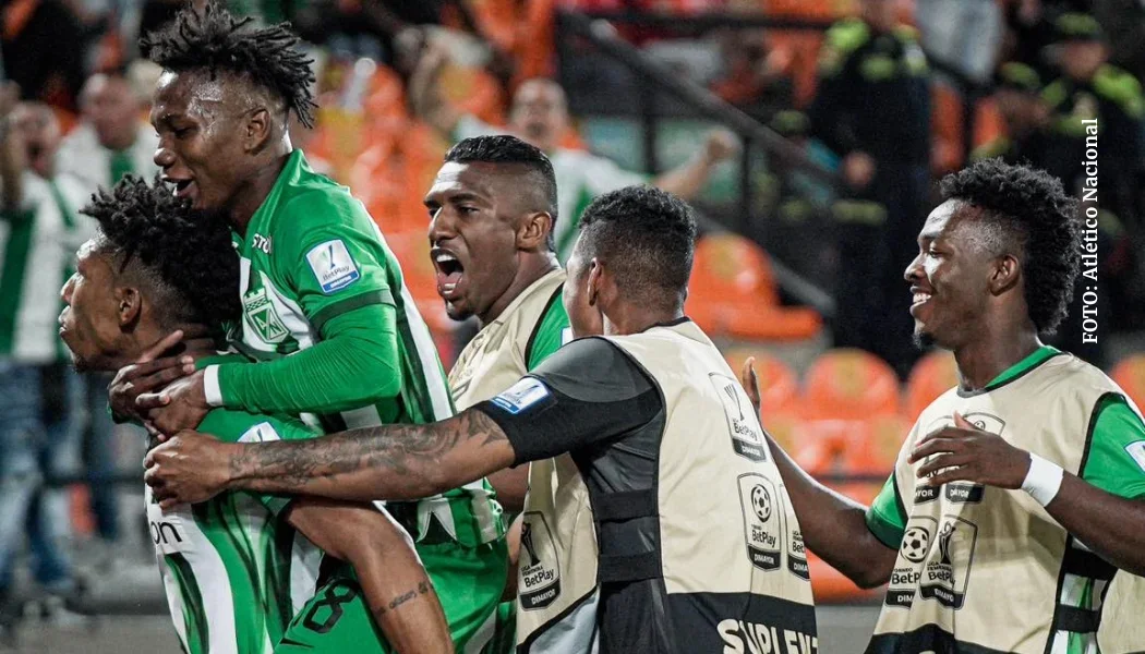 Rodrigo Aguirre ha empezado seguir a Atlético Nacional