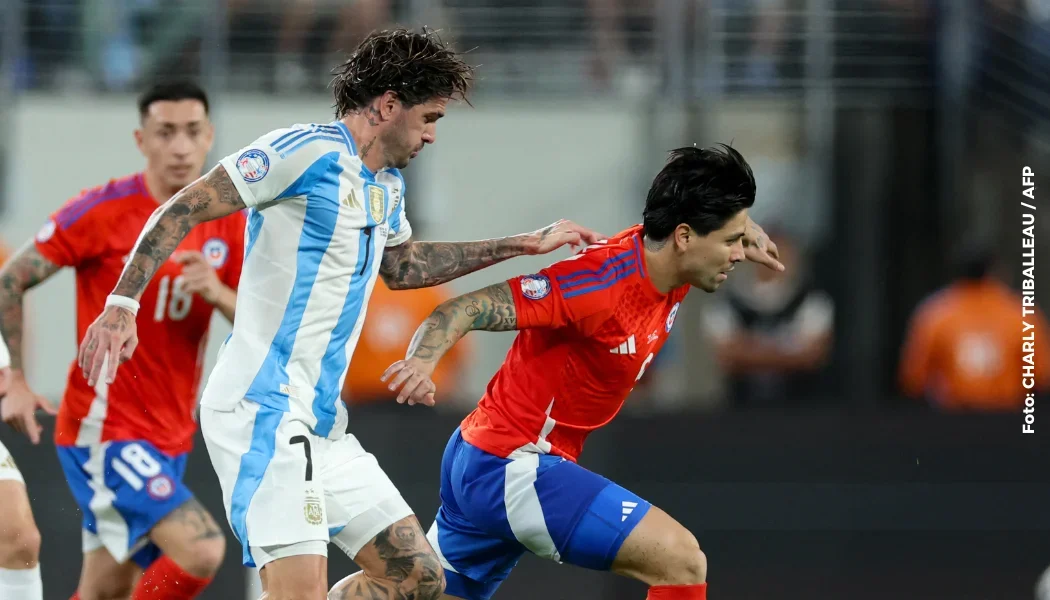 Rodrigo de Paul se salvó de la tarjeta roja.