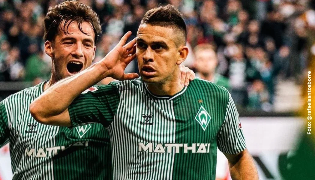 Rafael Santos Borré.