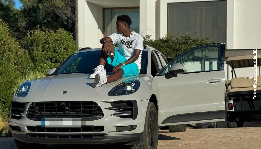 Yaser estrena carro comentarios compañeros de Colombia.