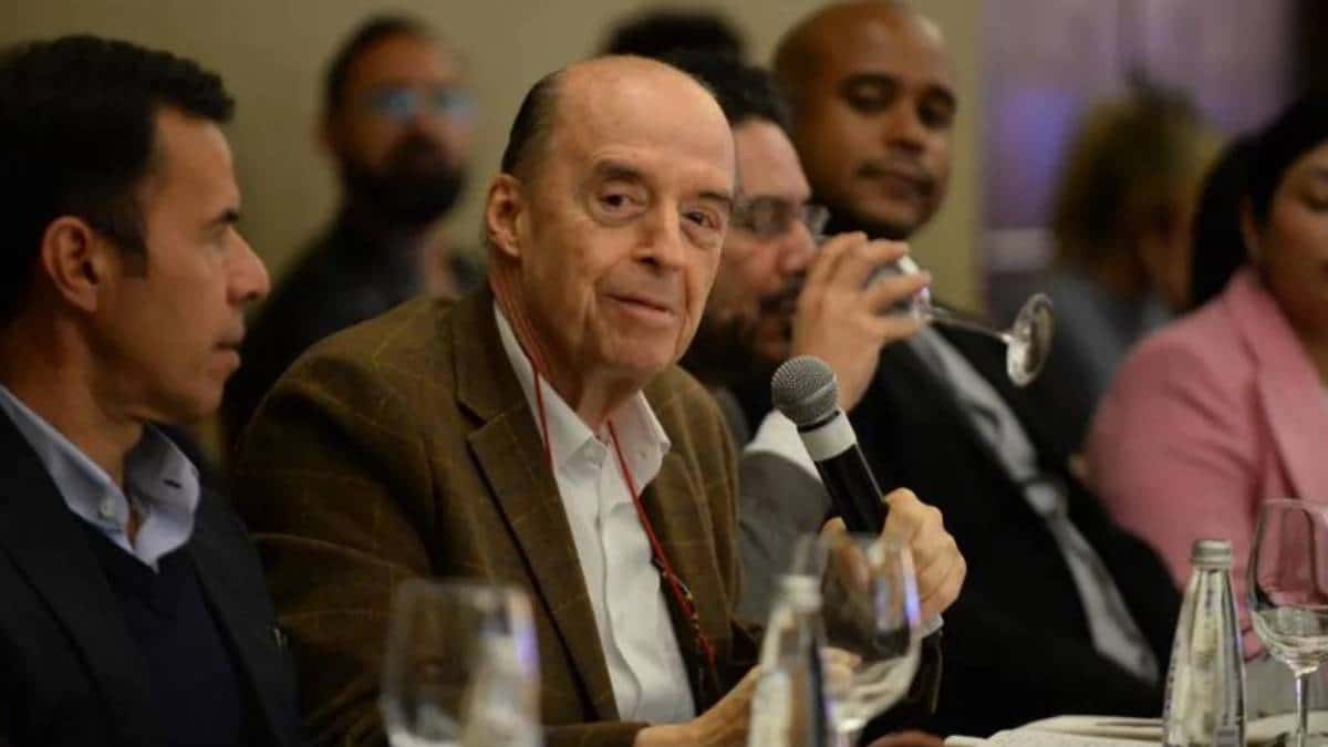 Reacciones tras elección de Álvaro Leyva como canciller