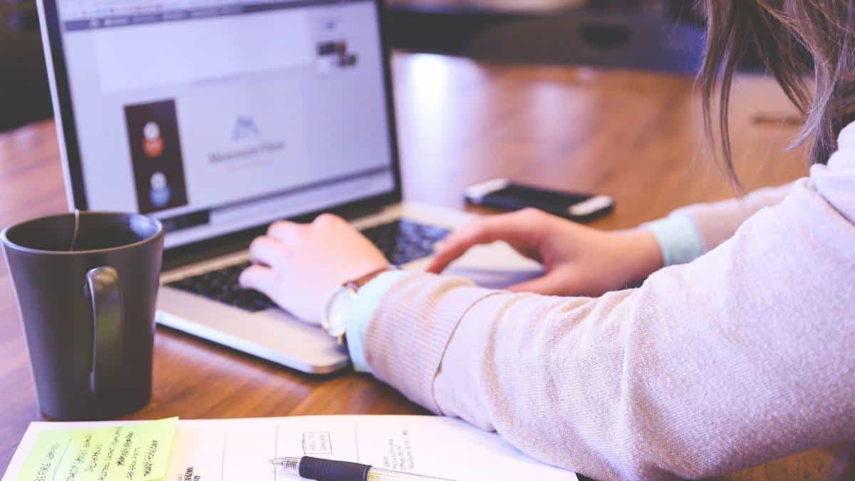 El Sena ofrece 20 mil cupos de formación presencial y a distancia.