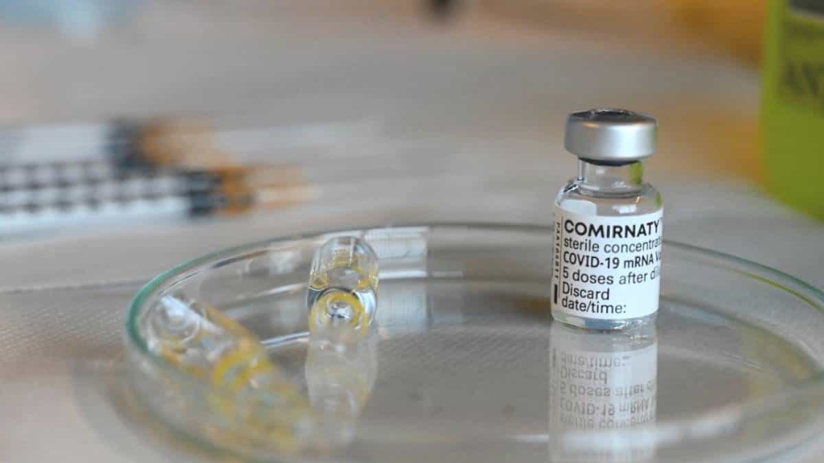 Farmacéuticas luchan por mejorar la producción de vacunas covid