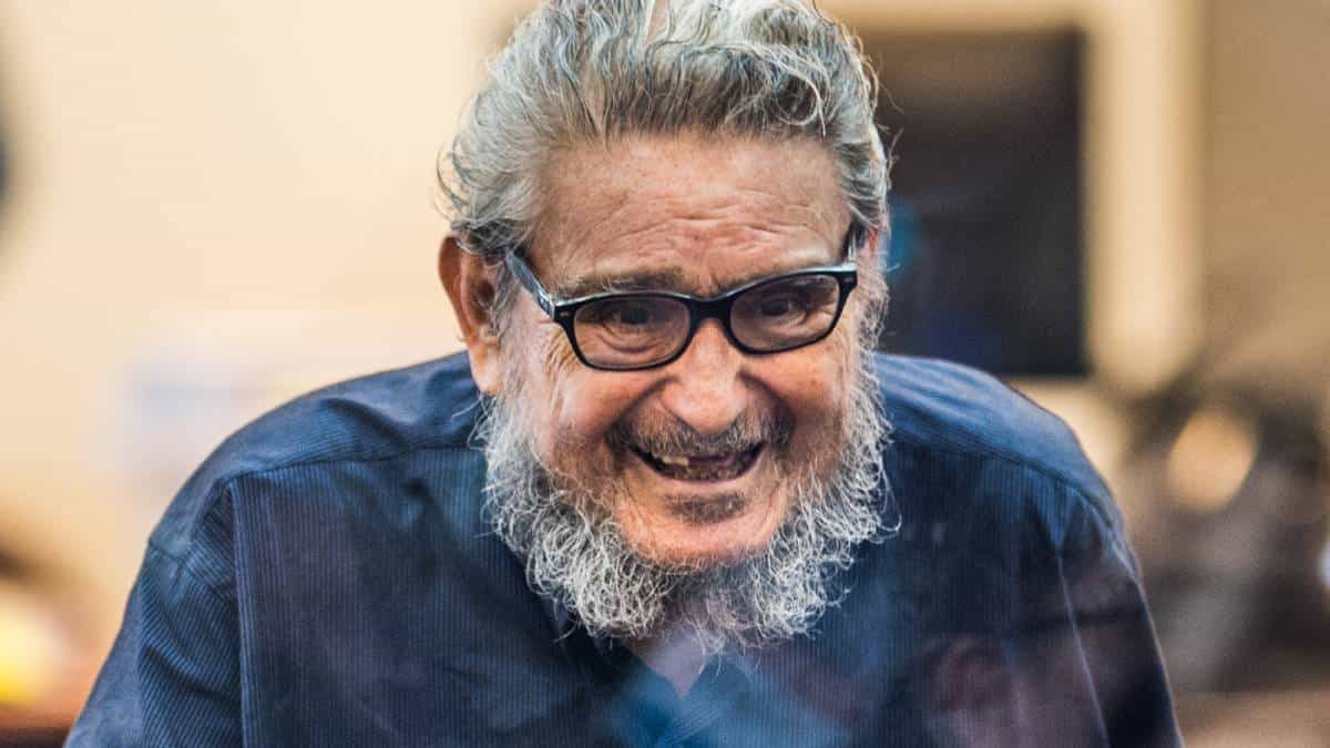 Fiscalía de Perú decidirá el destino del cuerpo de Abimael Guzmán