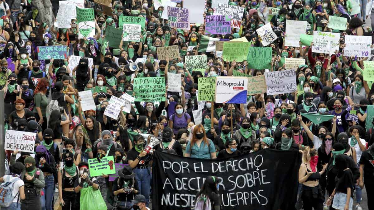 Declaran inconstitucional castigar el aborto en México