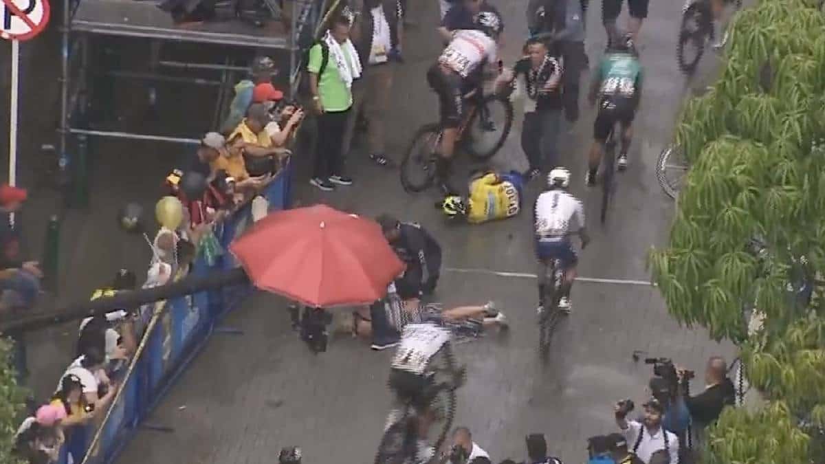 Accidente en la meta de la Vuelta a Colombia