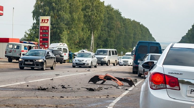 En Colombia mueren a diario 19 personas en accidentes viales, según la Contraloría.