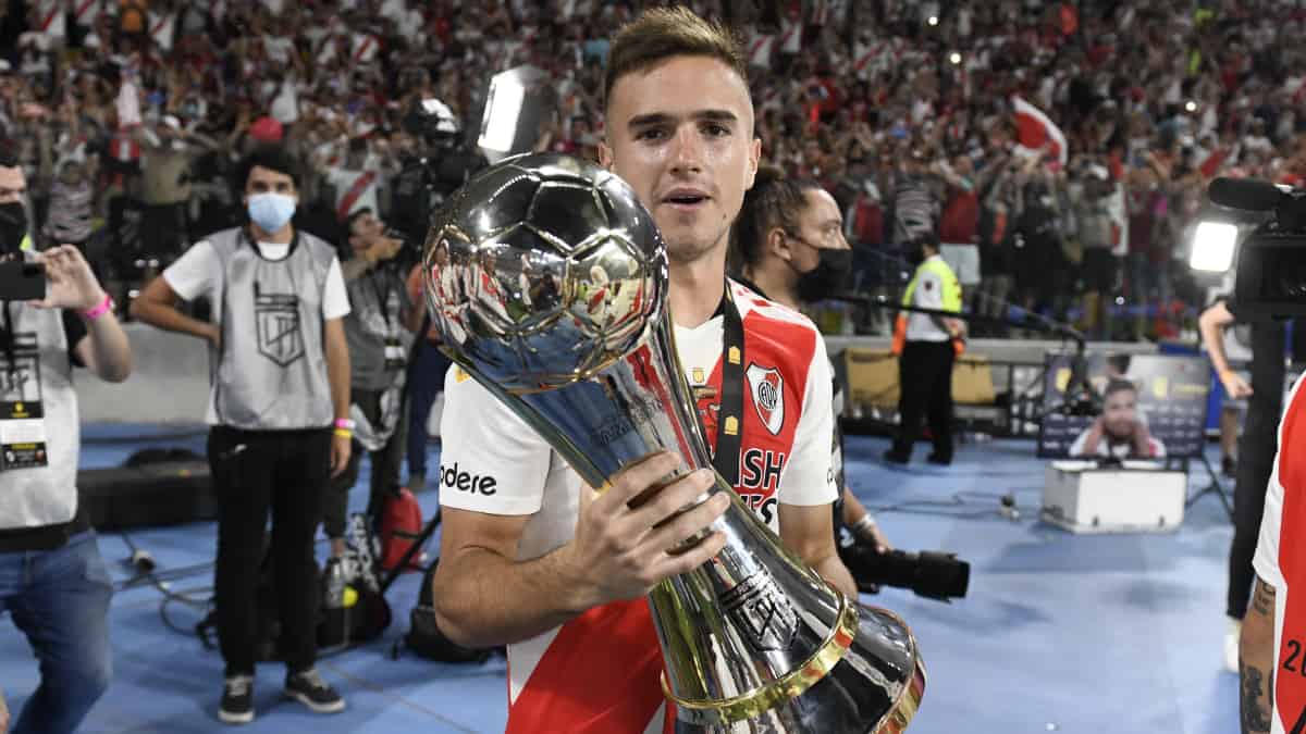 Newcastle estaría negociando por Agustín Palavecino