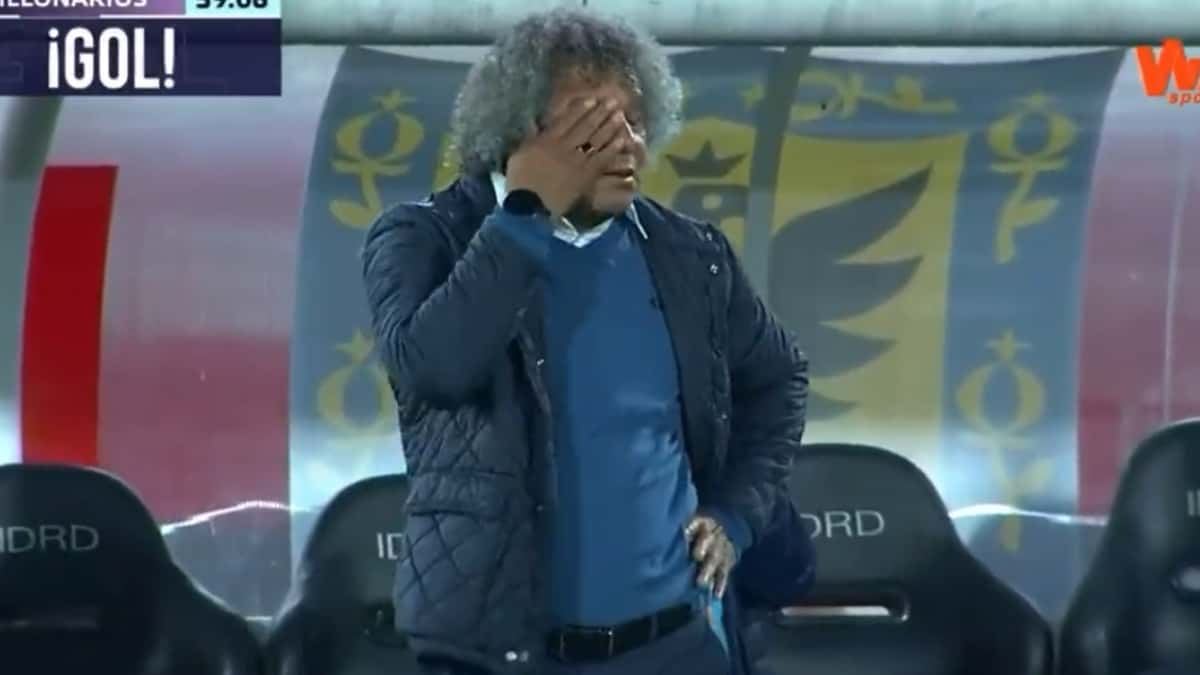 Alberto Gamero Llorando