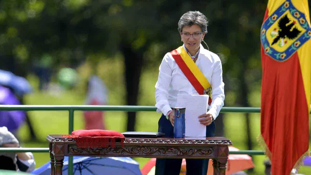 Claudia López irá a debate de control político por polémico grafiti