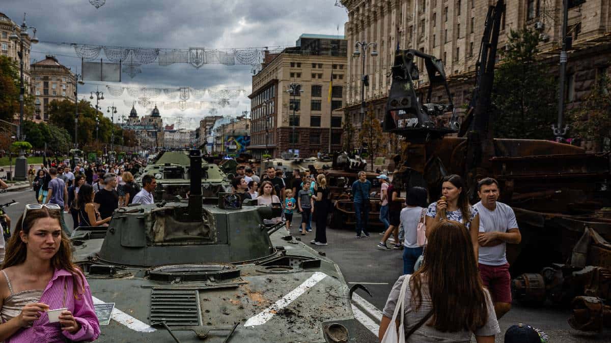 Estados Unidos advierte aumento de ataques en Ucrania en víspera del Día de Independencia.