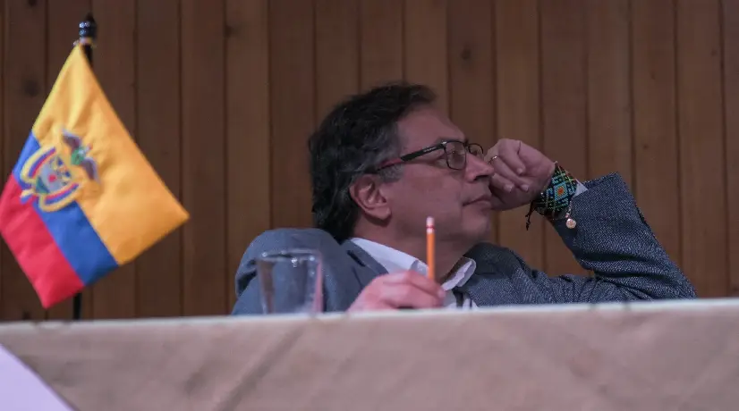 ¿Estrategia? Las alocuciones y retransmisiones del presidente Gustavo Petro.