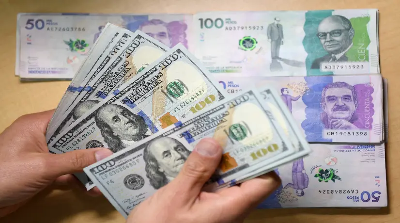 Foto: Daniel Muñoz/AFP La noticia del alza del dólar, nuevamente estremece al país. ¿A qué se debe?