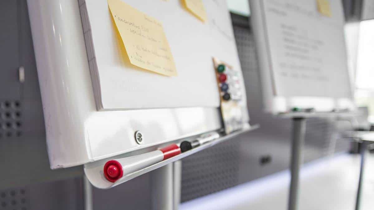 SIC multó a American School Way por publicidad engañosa