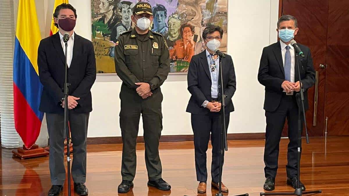 Presentación de Aníbal Fernández de Soto.