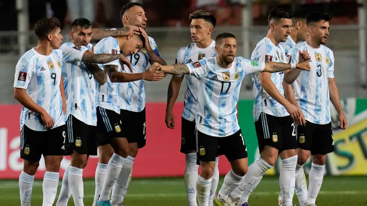 Argentina vs Chile: la 'albiceleste ganó y alejó a la 'roja' del Mundial.