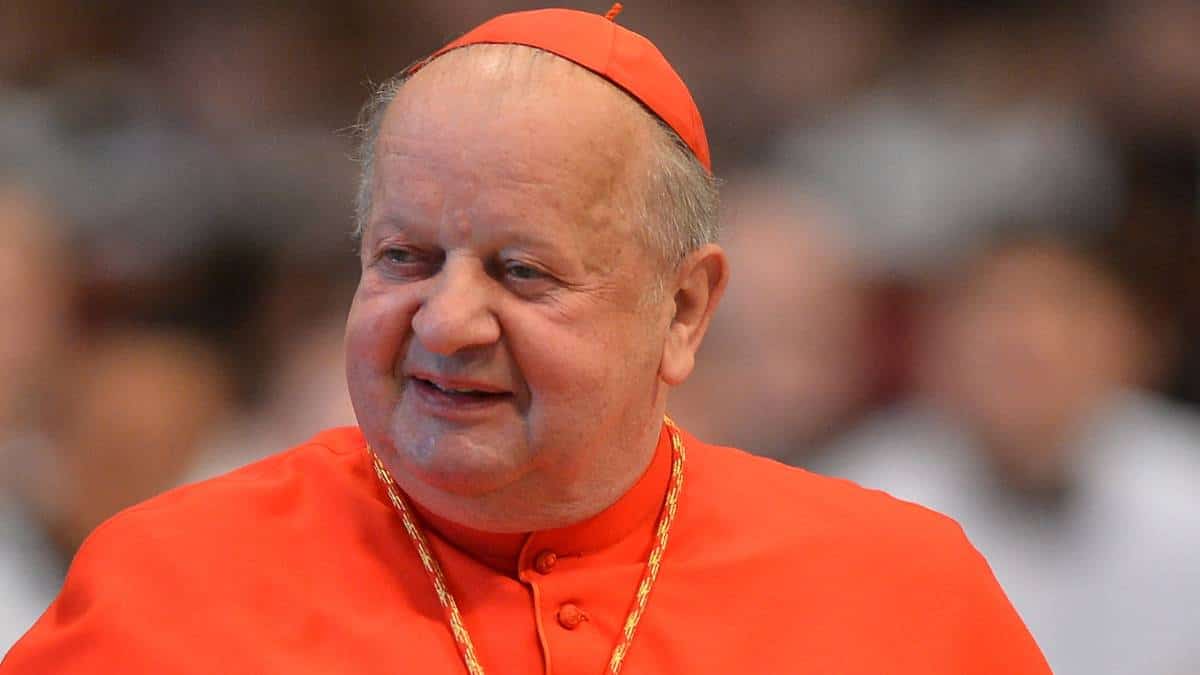Vaticano investiga a ayudante de Juan Pablo II por presunto encubrimiento de abusos